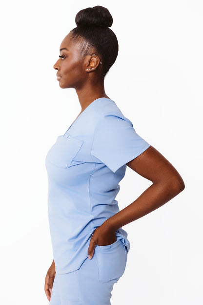 ESSENTIAL Scrub Top